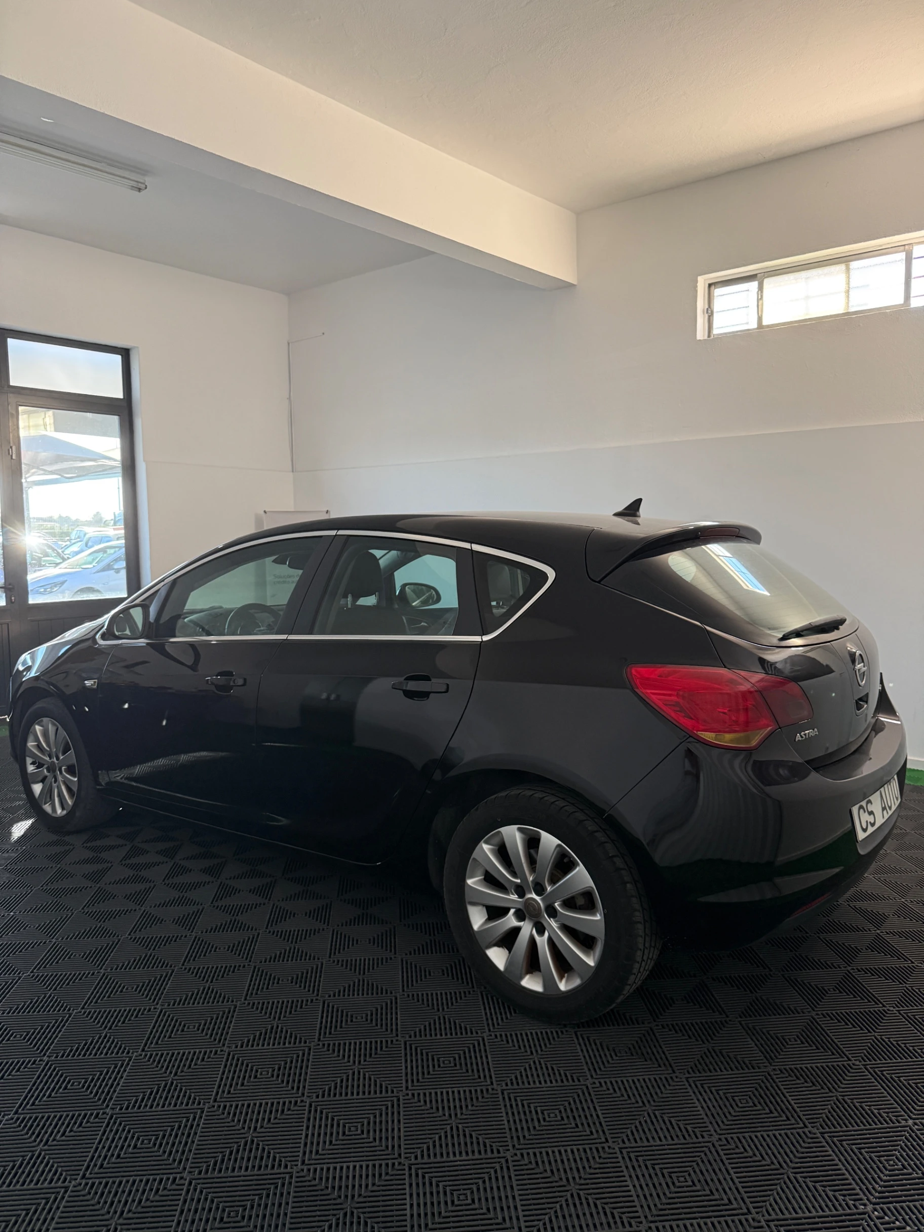 Opel Astra 1.7 CDTi Cosmo 4