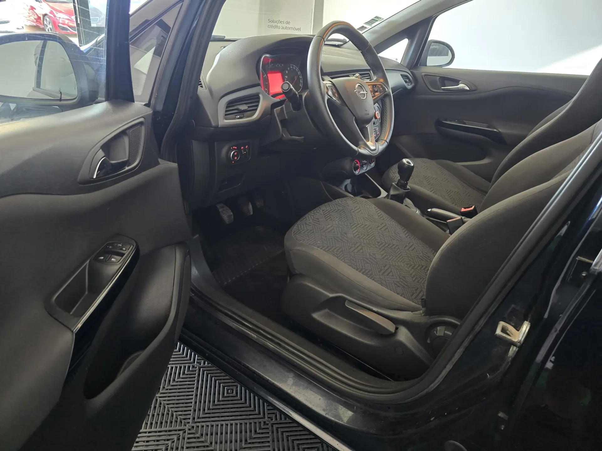 Opel Corsa 1.2 Enjoy 6