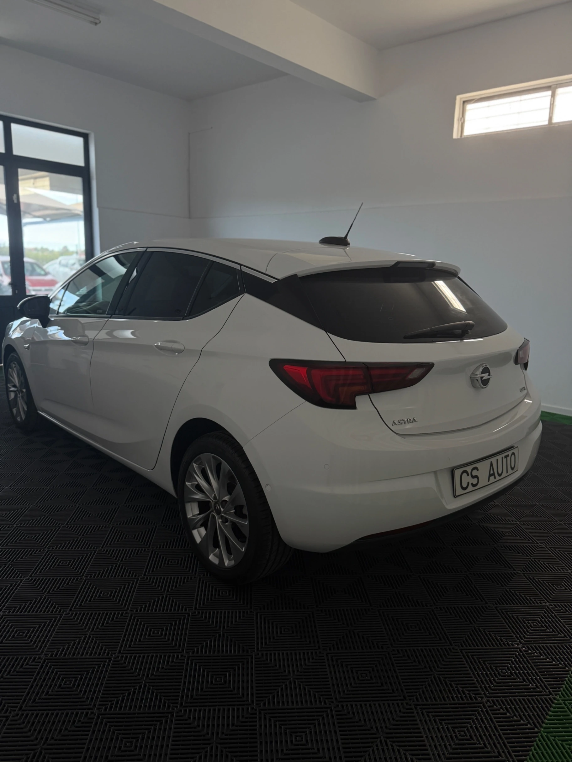 Opel Astra 1.6 CDTi Cosmo Start/Stop 4