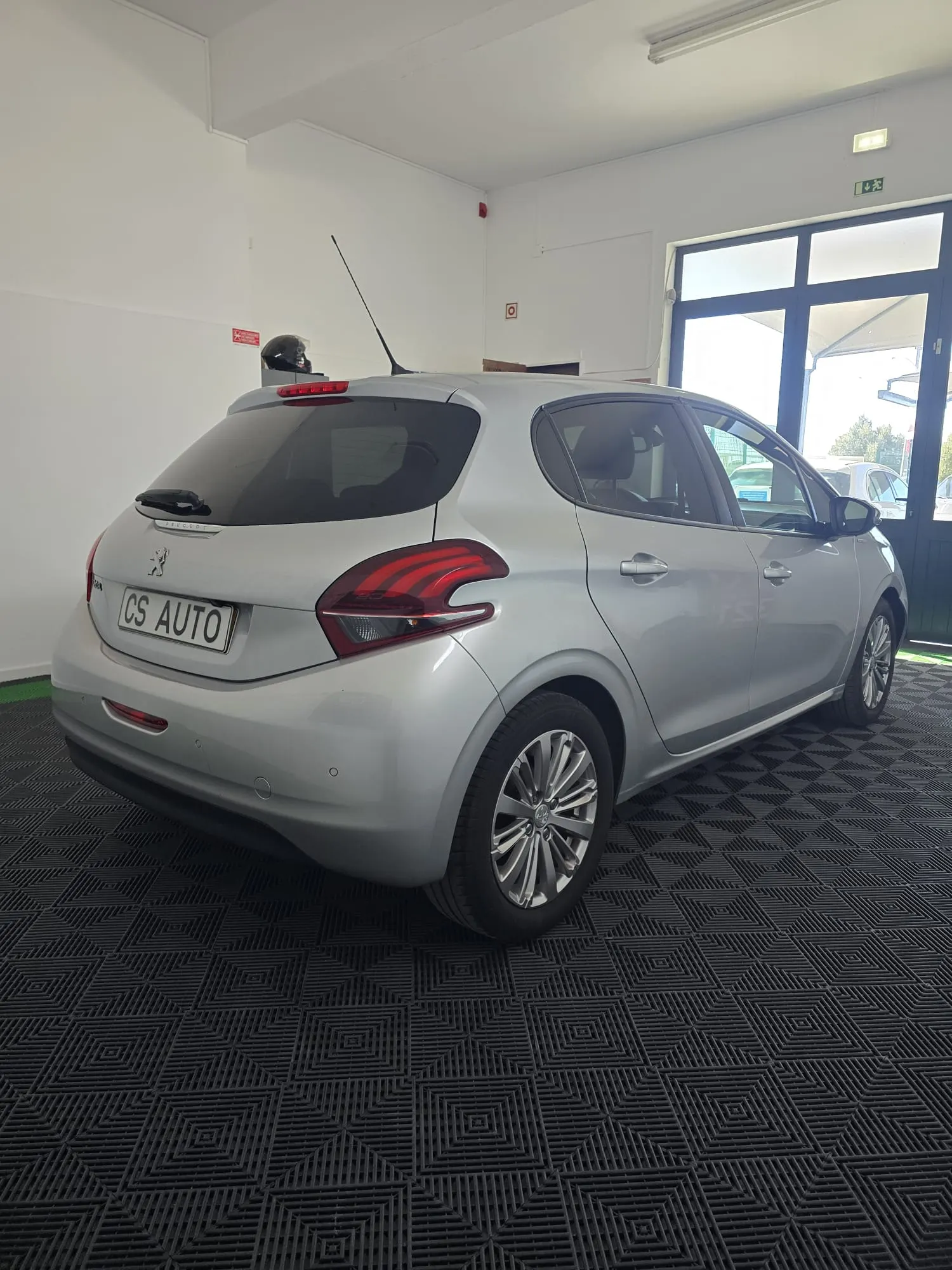 Peugeot 208 1.2 PureTech Access 4