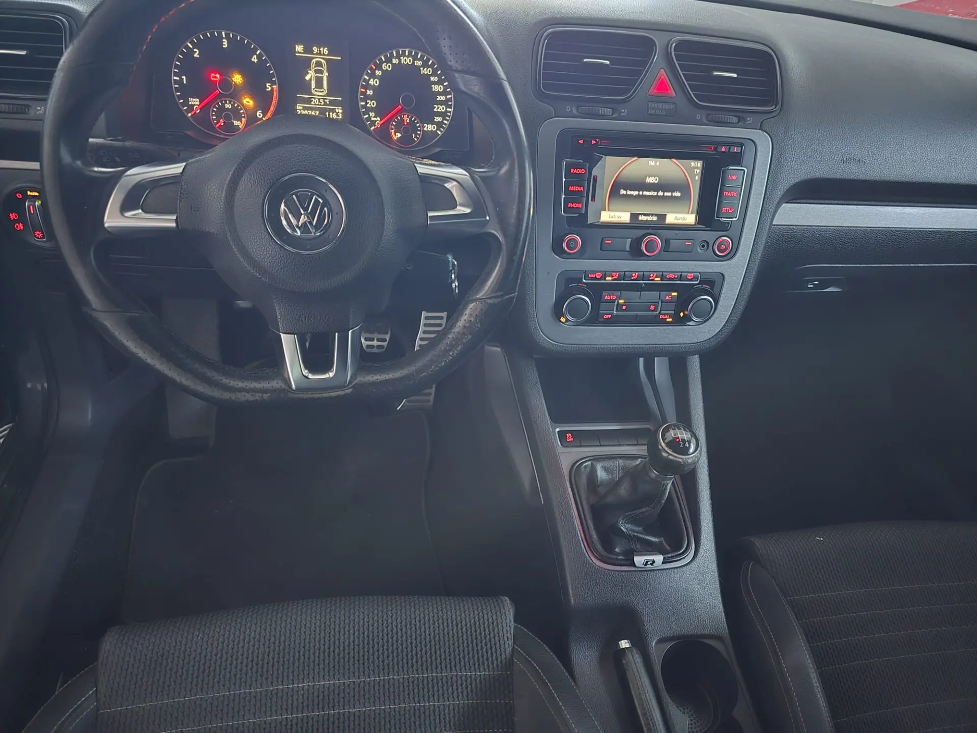 Volkswagen Scirocco 2.0 TDI R-Line 4