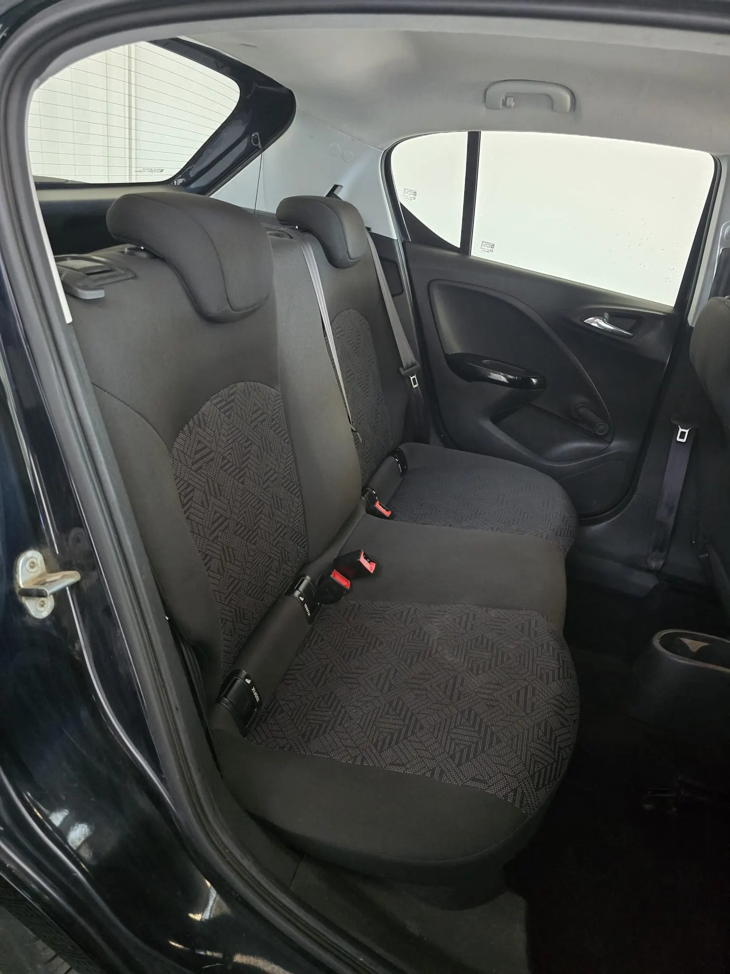 Opel Corsa 1.2 Enjoy 8