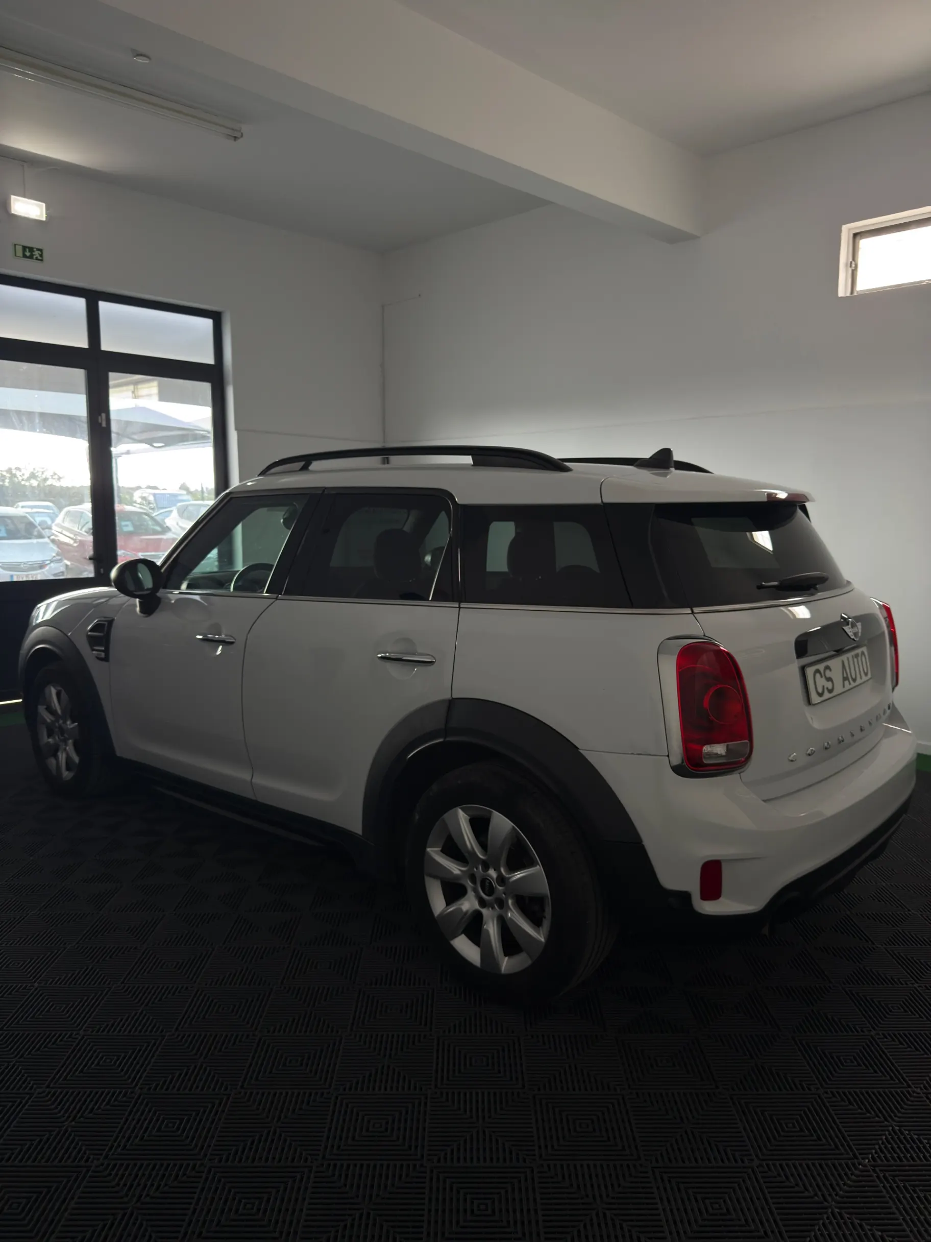 MINI Countryman One D 5