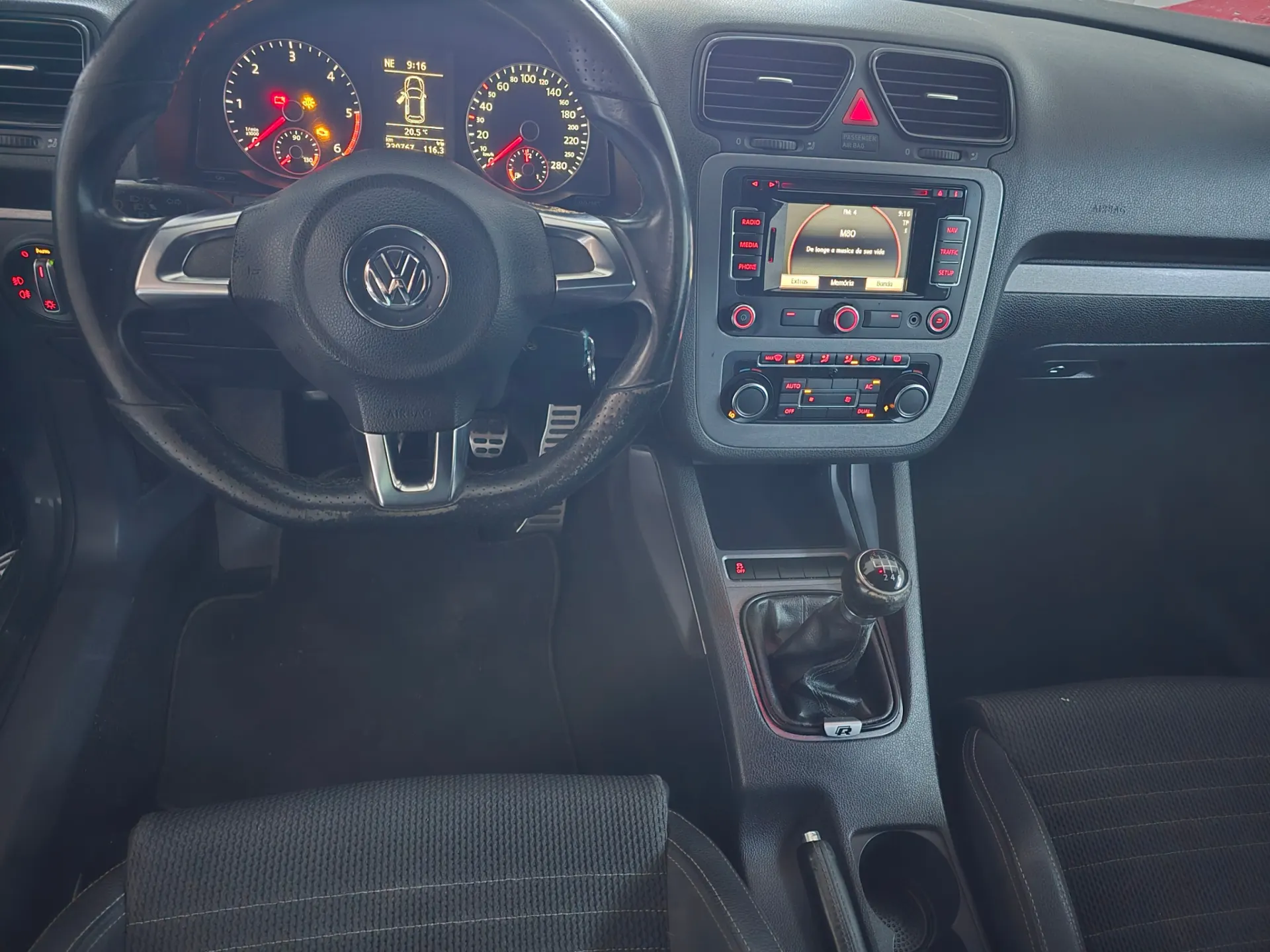 Volkswagen Scirocco 2.0 TDI R-Line 8