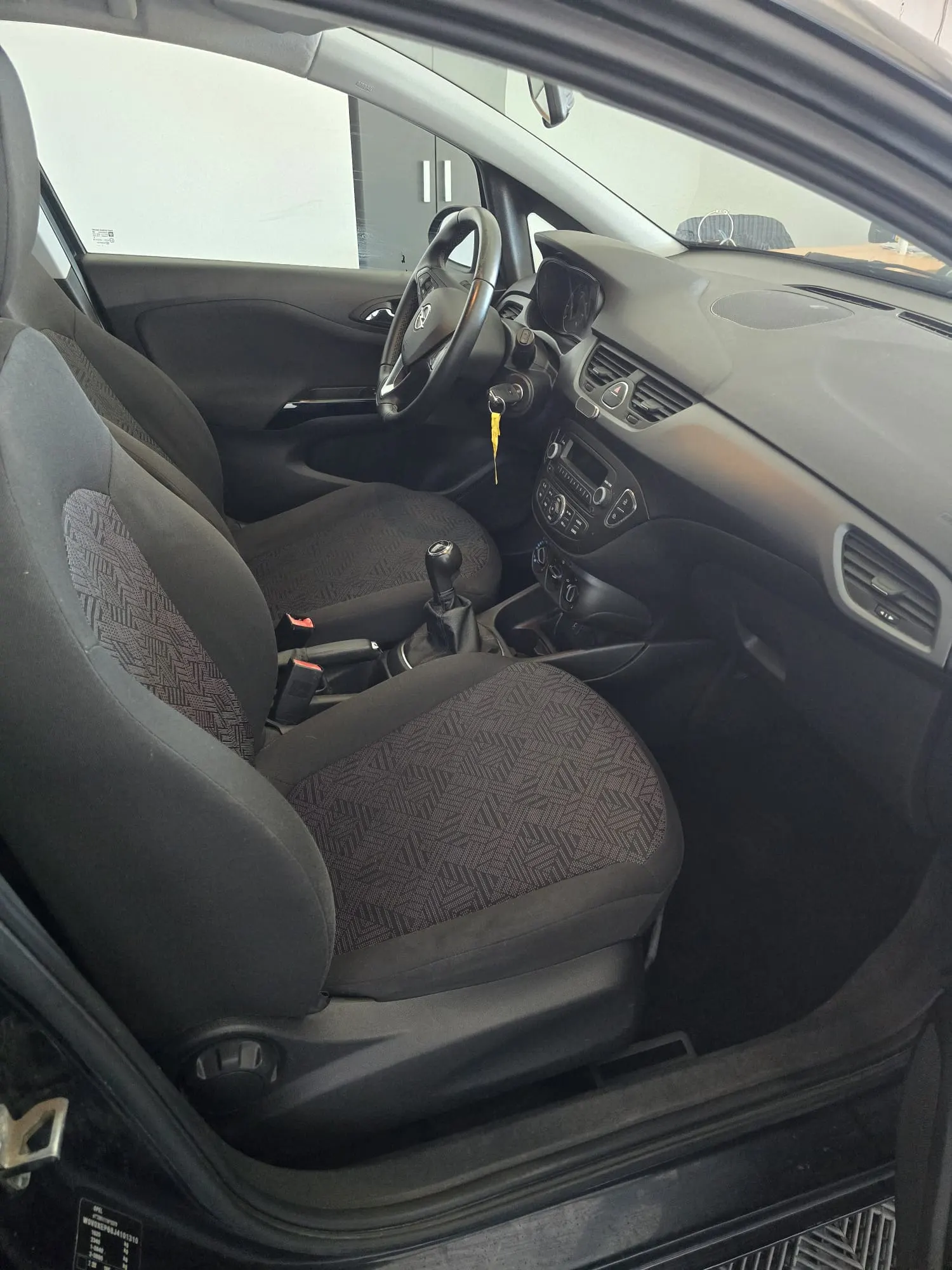 Opel Corsa 1.2 Enjoy 10