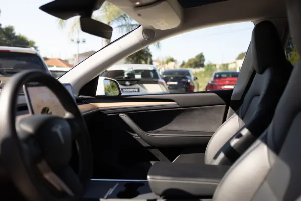 Tesla Model Y Standard 8