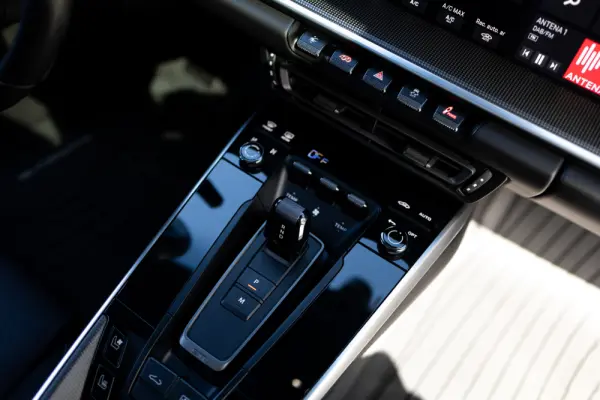 Porsche 911 (992) Turbo S PDK 63