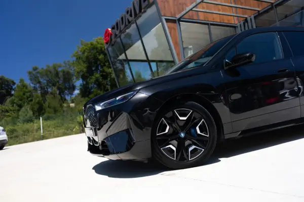 BMW iX xDrive 40 Pack Desportivo 6