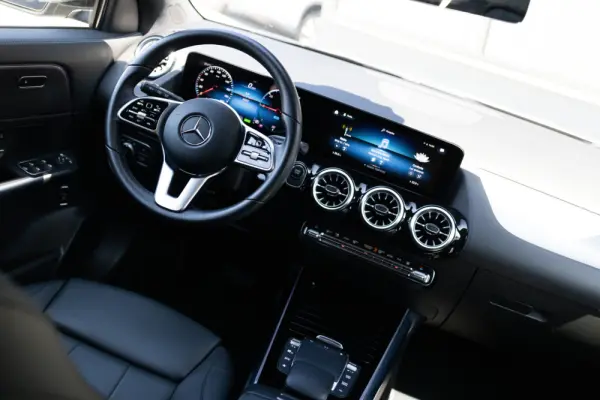 Mercedes-Benz EQA 350 4Matic Progressive 2