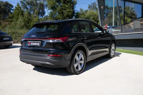Audi Q4 e-tron 35 55 kWh 18