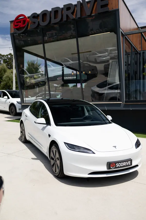 Tesla Model 3 Tração Traseira Premium 19