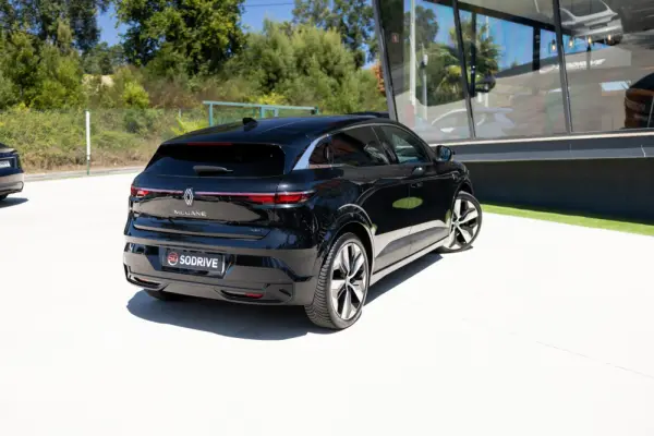 Renault Mégane E-Tech EV60 220hp optimum charge Techno 6