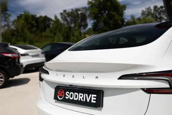 Tesla Model 3 Tração Traseira Premium 38