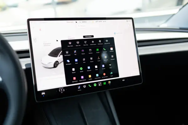 Tesla Model 3 Tração Traseira Premium 26