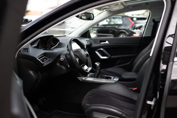 Peugeot 308 SW BlueHDi 100 Stop & Start Business-Line 6