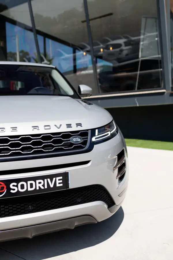 Land Rover Range Rover Evoque P300e R-Dynamic HSE 19