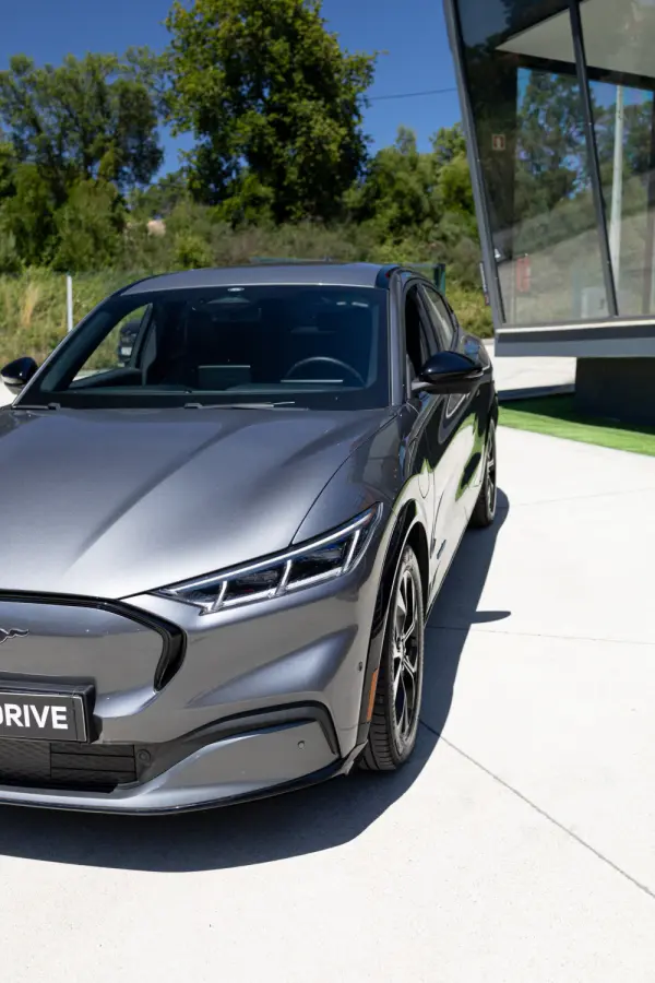 Ford Mustang Mach-E 75.7 kWh Premium AWD 19