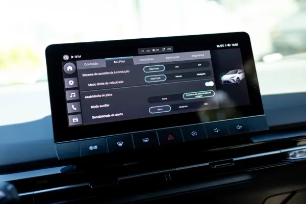 MG MG4 64 kWh Comfort 11