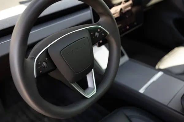 Tesla Model 3 Tração Traseira 24