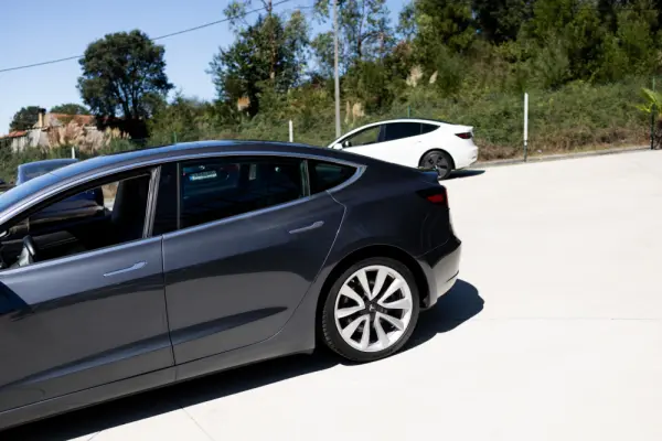 Tesla Model 3 Long-Range Dual Motor AWD 14