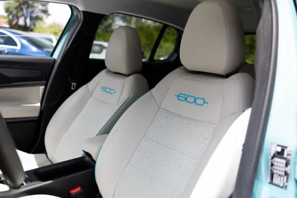 Fiat 600e 54 kWh La Prima 7