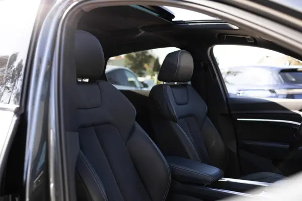 Audi e-tron Sportback 55 quattro S line 43