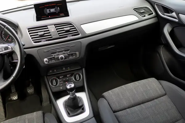 Audi Q3 2.0 TDI Sport 9