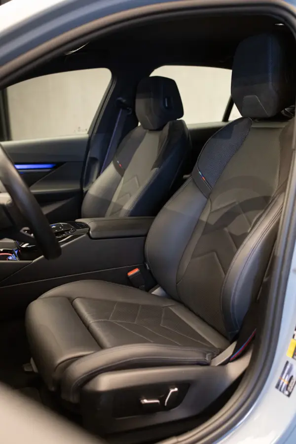 BMW 530 e Pack Desportivo M 23