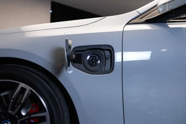 BMW 530 e Pack Desportivo M 31