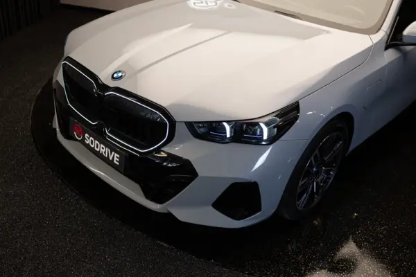 BMW 530 e Pack Desportivo M 35