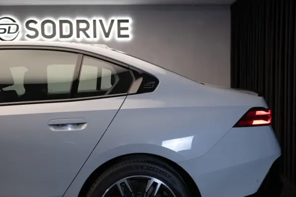 BMW 530 e Pack Desportivo M 36