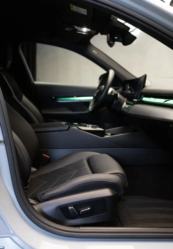 BMW 530 e Pack Desportivo M 52