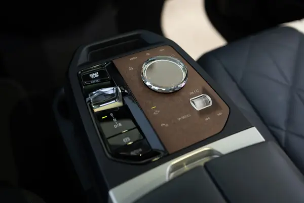 BMW iX xDrive 40 Pack Desportivo 19