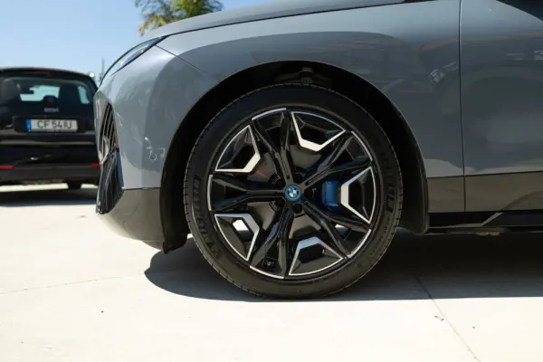 BMW iX xDrive 40 Pack Desportivo 52