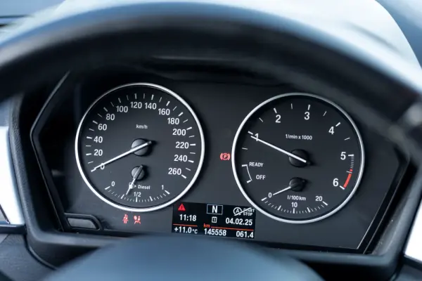 BMW X1 16 d sDrive Advantage 28