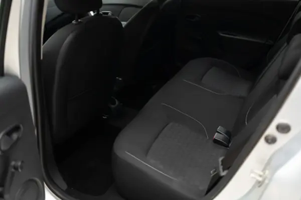 Dacia Logan MCV 1.5 dCi Stepway 11