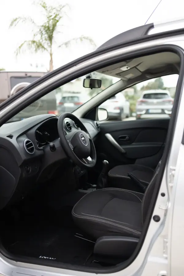 Dacia Logan MCV 1.5 dCi Stepway 13