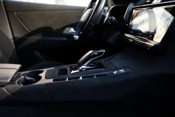 DS DS7 Crossback E-Tense Performance Line+ EAT8 26