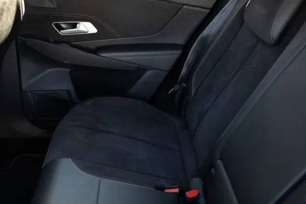 DS DS7 Crossback E-Tense Performance Line+ EAT8 29