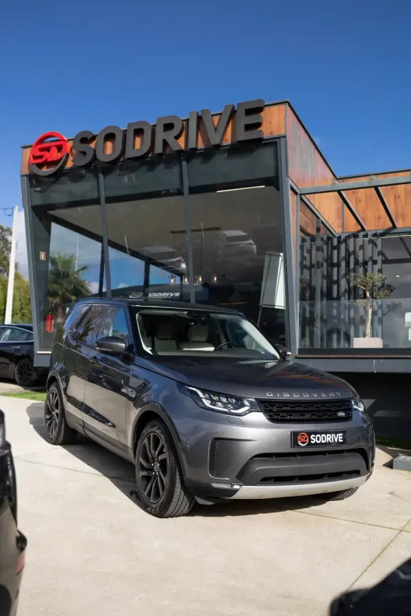 Land Rover Discovery 3.0 TD6 HSE Auto 26