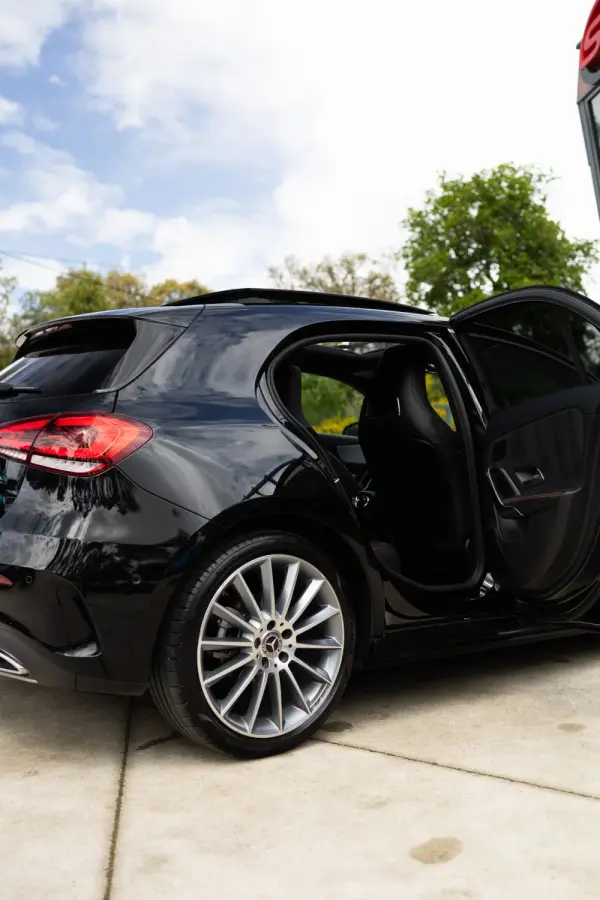 Mercedes-Benz A 180 d AMG Line Aut. 29