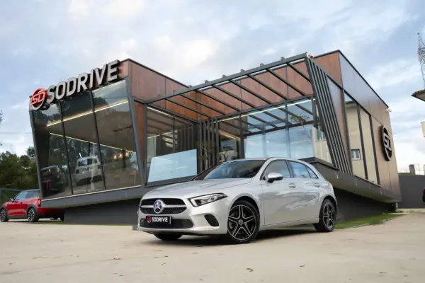Mercedes-Benz A 250 e Progressive 1