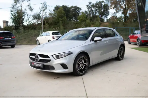 Mercedes-Benz A 250 e Progressive 21