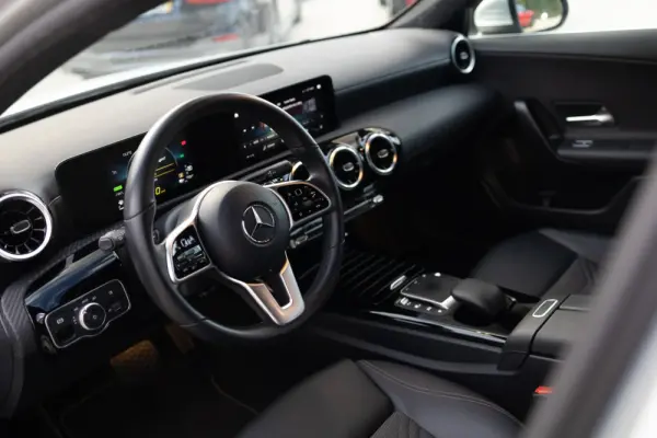 Mercedes-Benz A 250 e Progressive 22