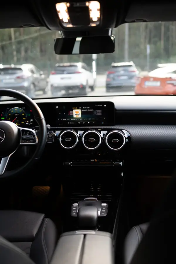 Mercedes-Benz A 250 e Progressive 31