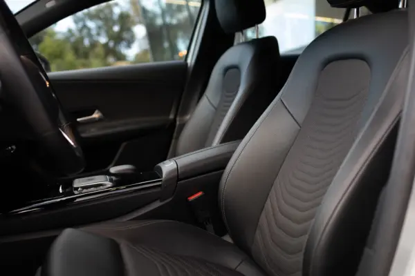 Mercedes-Benz A 250 e Progressive 35