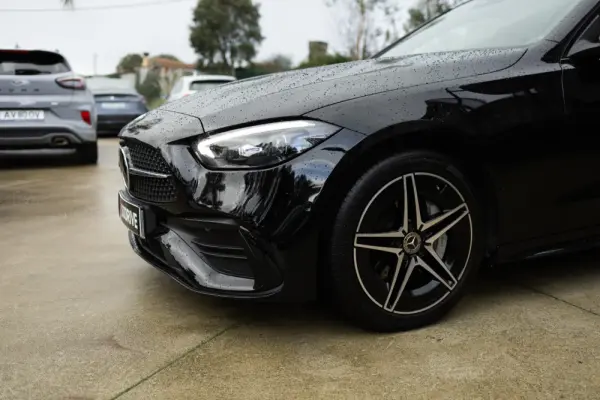 Mercedes-Benz C 300 e AMG Line 15