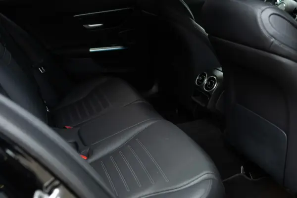 Mercedes-Benz C 300 e AMG Line 22