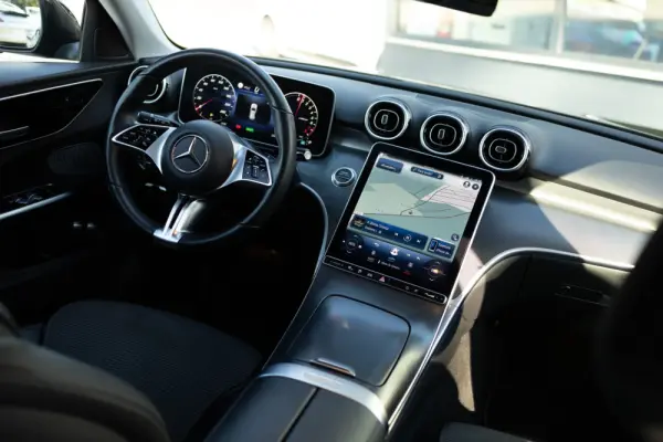 Mercedes-Benz C 300 e Avantgarde 2