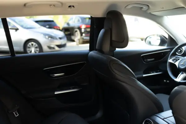 Mercedes-Benz C 300 e Avantgarde 40